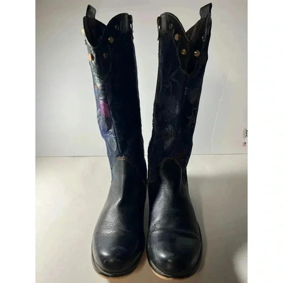 Black Floral Women's Boots - Picture 1 of 9
